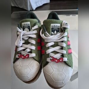 EXCLUSIVE TMNT X ADIDAS SUPETSTAR , ARMY,GREEN AND RED